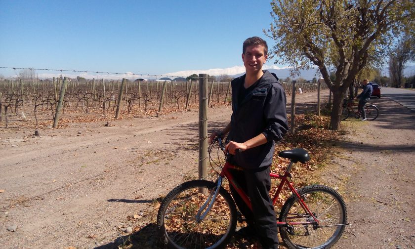 Argentina_Mendoza bike near vineyard